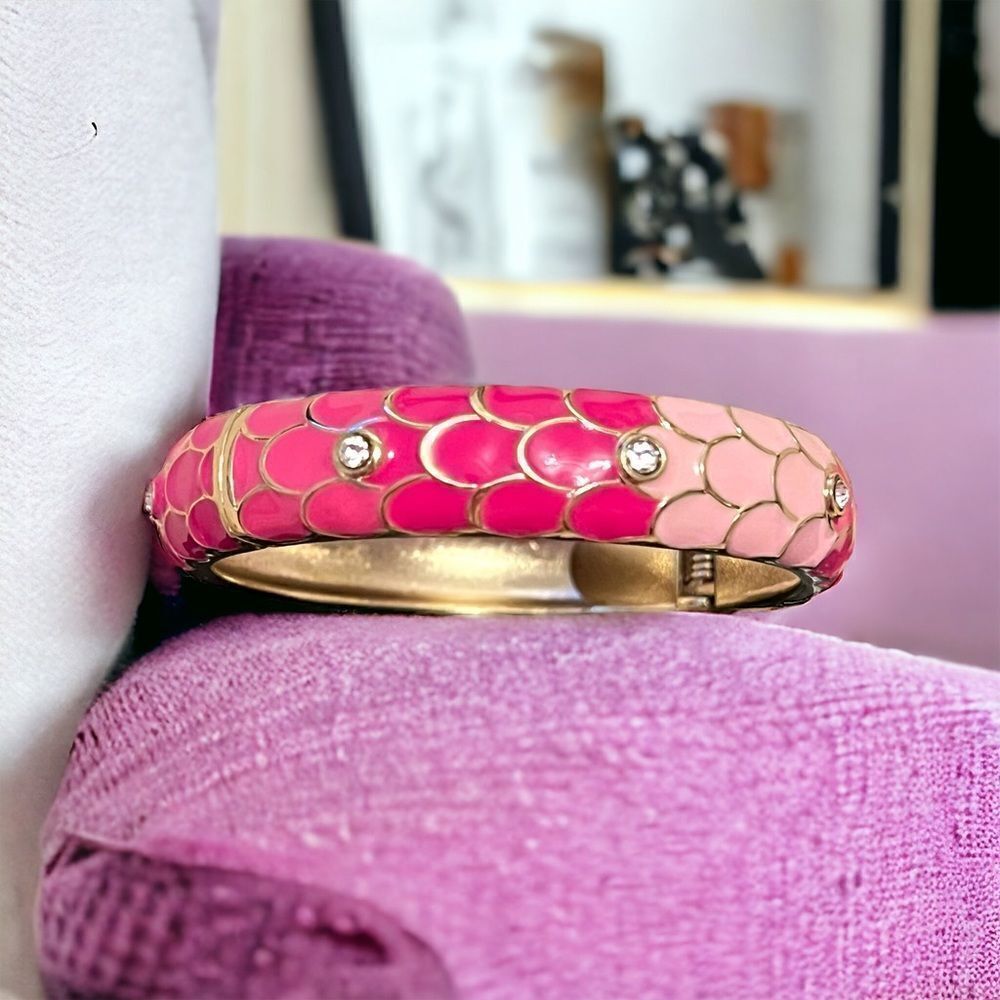 Sequin Pink Fuschia Rhinestone Gold Tone Clamper Bangle NWOT - Picture 3 of 4